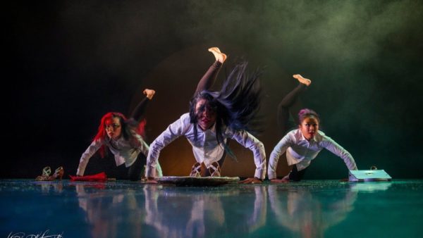 Captation danse Feng Shui, à 3 caméras avec itw du metteur en scène Mohamed Rouabah effectuée par OrnyCam, production audiovisuelle sur Avignon et Nîmes